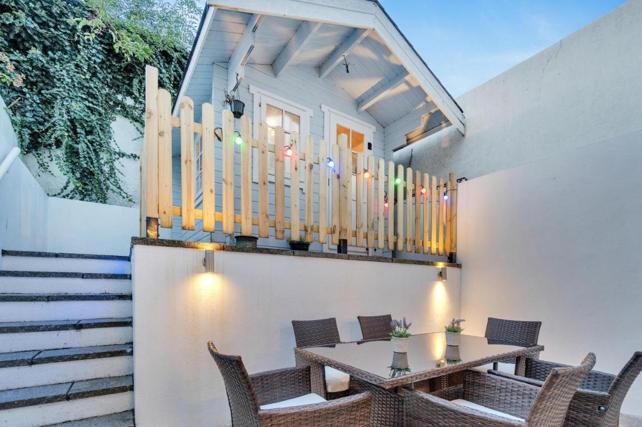Hut Hideaway By My Getaways Hove
